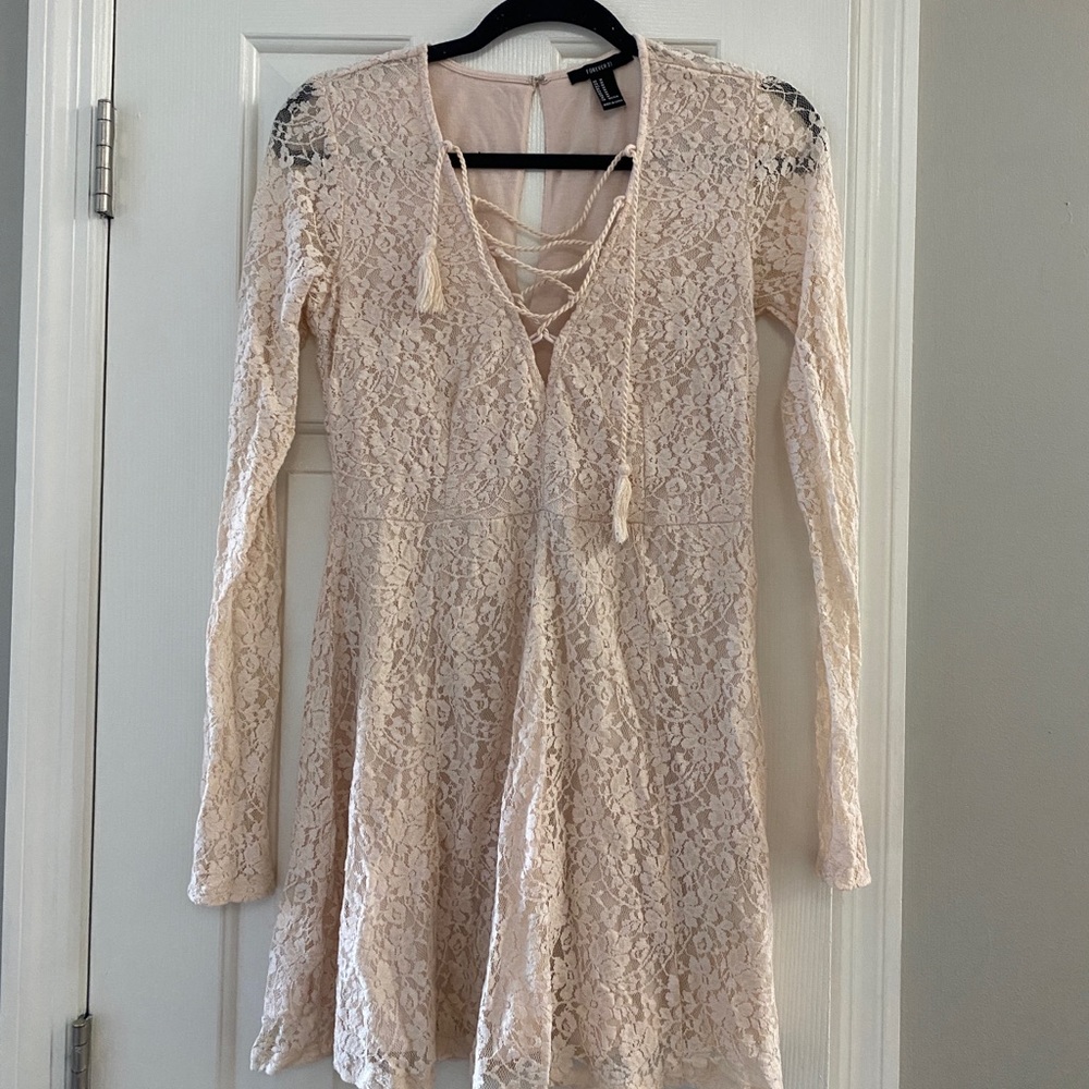 Forever 21 lace mini dress